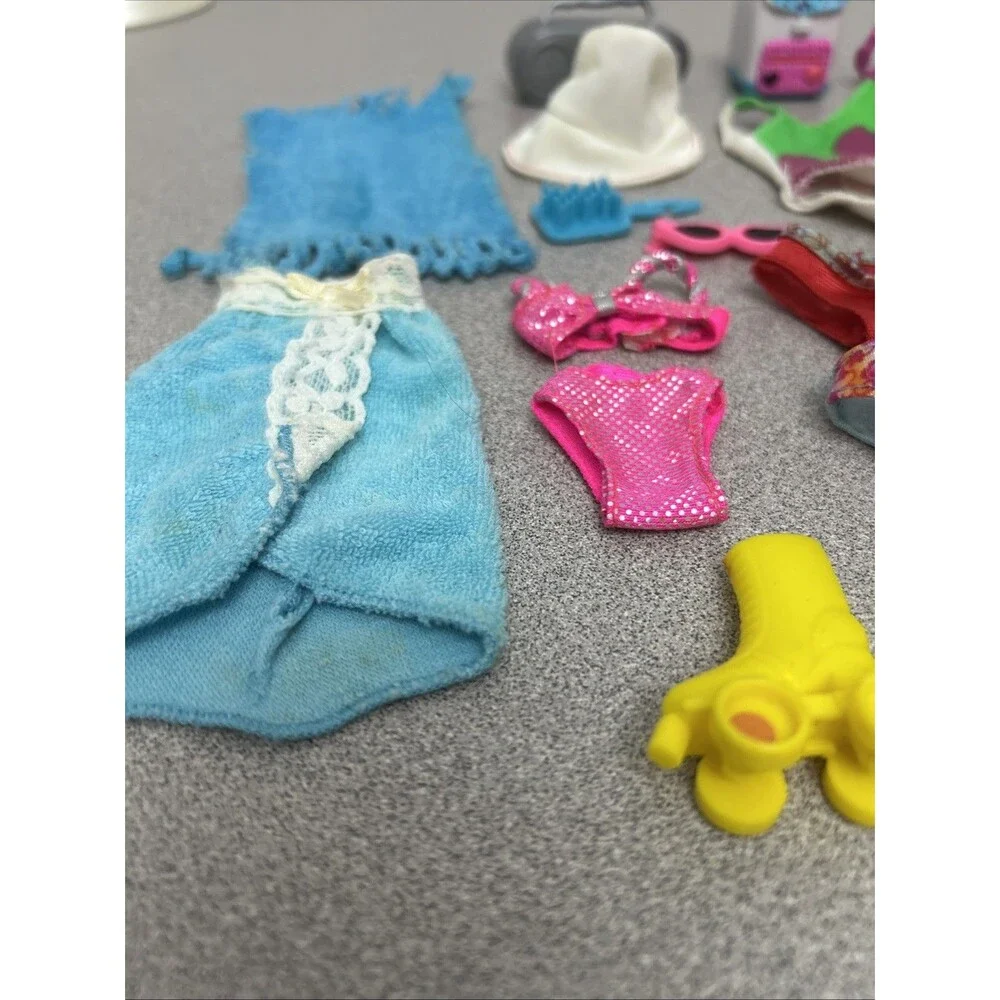 Vintage Barbie Beach Fun Accessories, Towel, Swimsuits, Sunglasses, And More‎